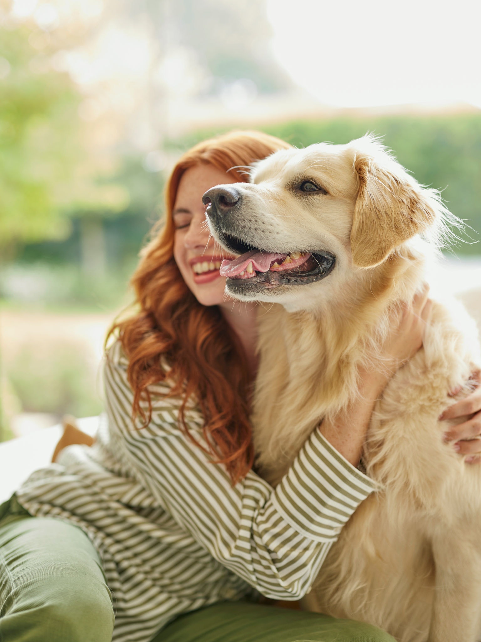 Życie ze zwierzętami domowymi oraz radzenie sobie z objawami alergii na zwierzęta w domu